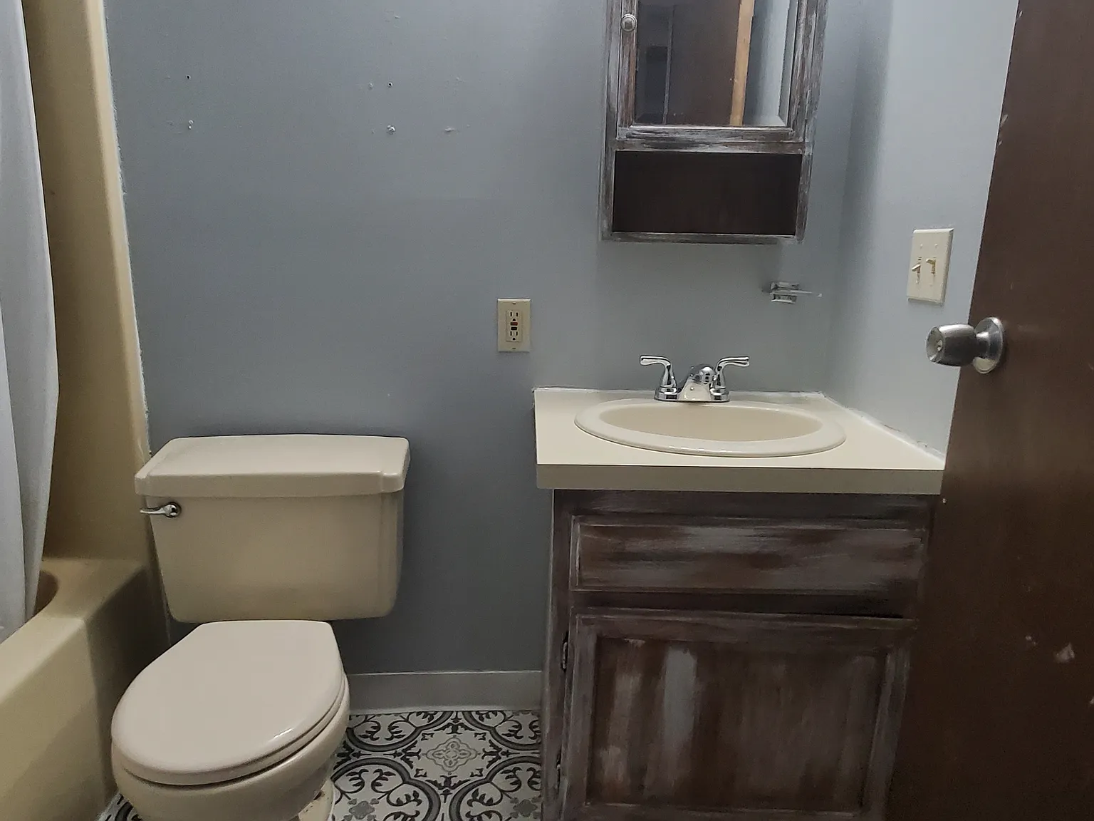 1349 Pierce Ave - 1 — Photo 3