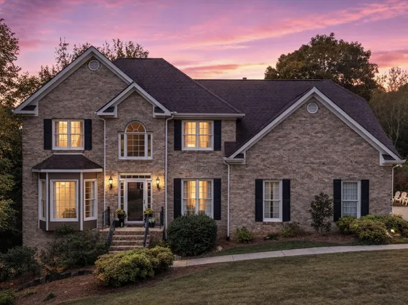 1924 Bay Pointe Dr, Hixson, TN 37343