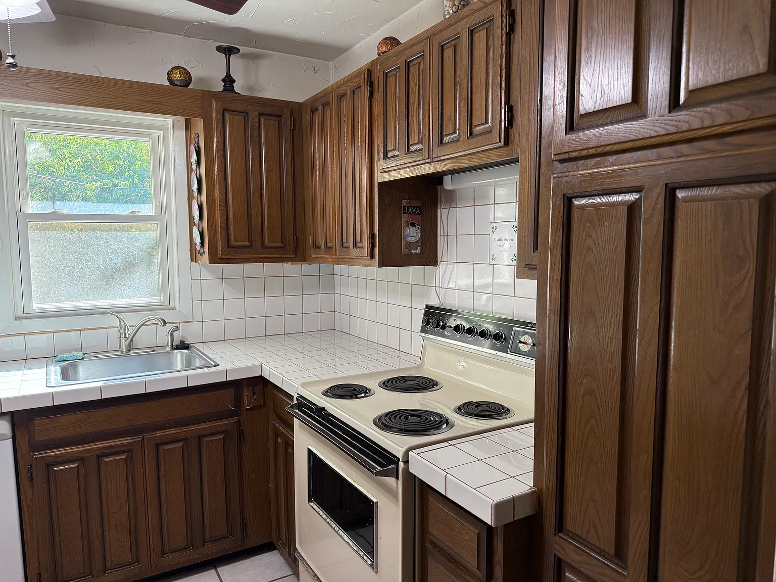 9308 Greystone Ave — Photo 3
