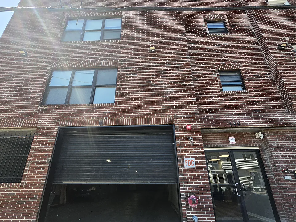 198 Harrison St