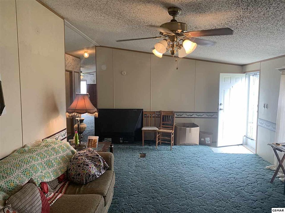 2nd image of 112 Whitney Raye Cir