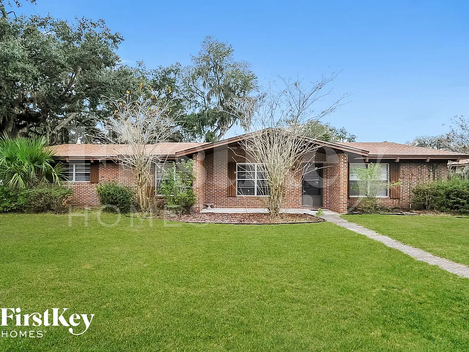 6327 Oak Sq W