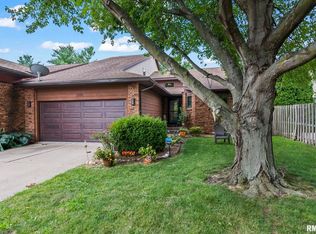 1805 S Cog Mill Ct, Springfield, IL 62704