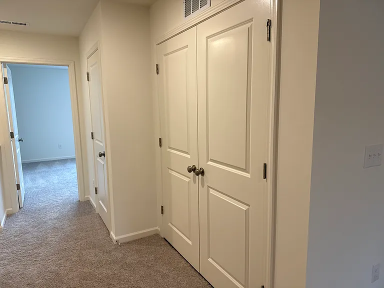 2445 Brookville Dr #B — Photo 26