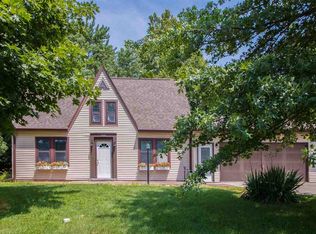 916 13th St, Wellman, IA 52356