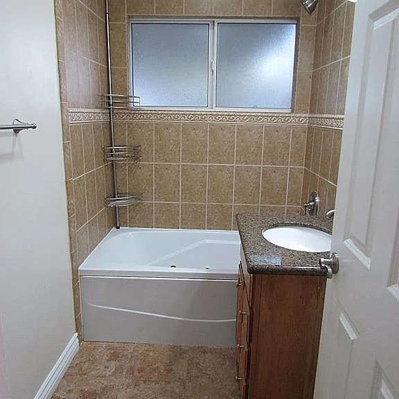 Vanowen St — Photo 7