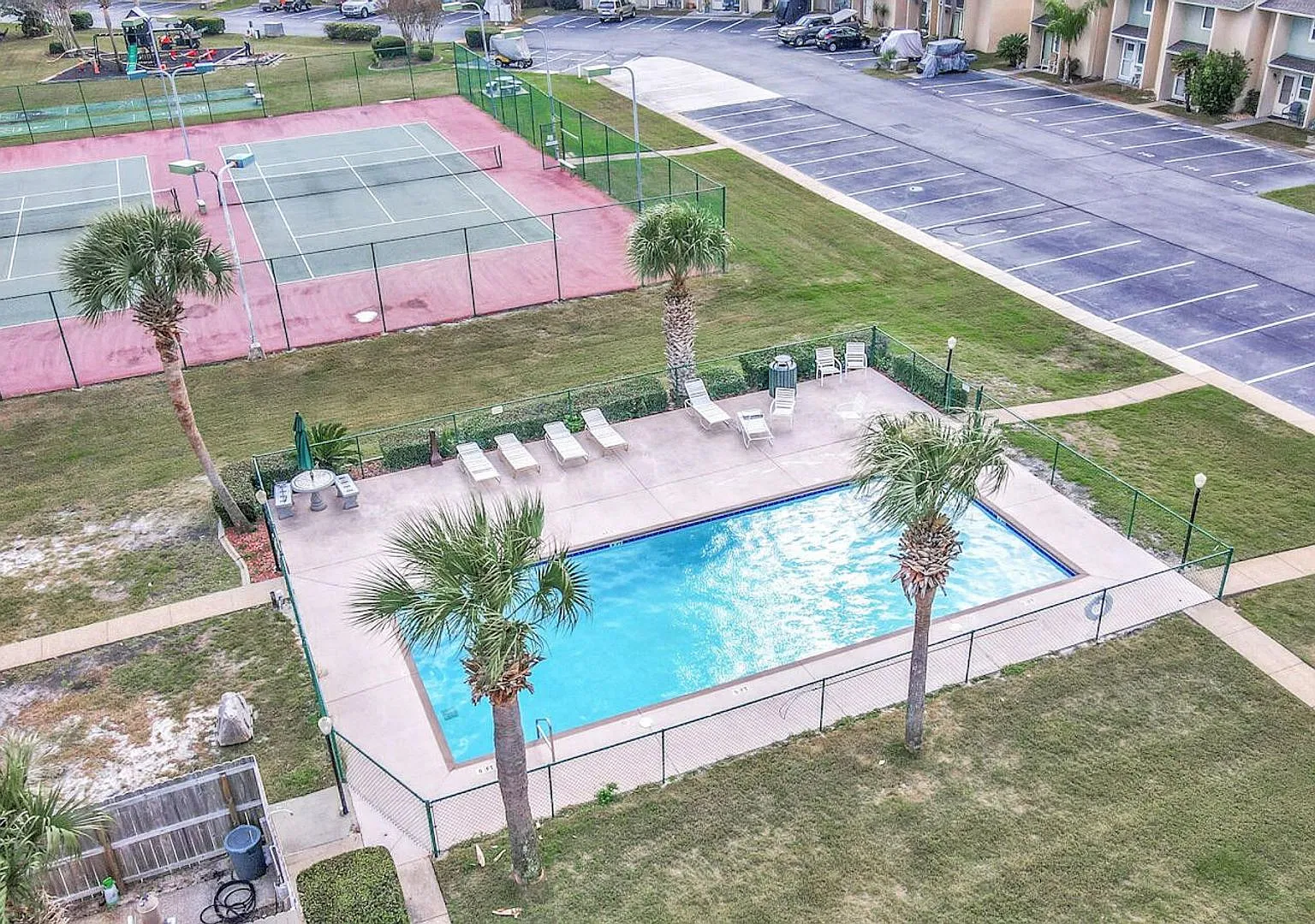 Fully Furnished, All Utilities, Townhome Panama City Beach — Photo 3