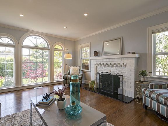 3rd image of 1511 Palm Ave