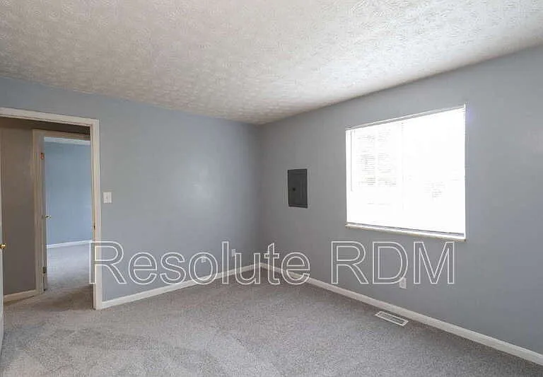 3826 Ireland Dr — Photo 27