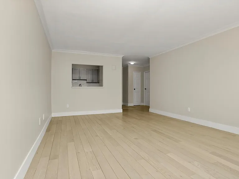 3 Consulate Dr #4F — Photo 11