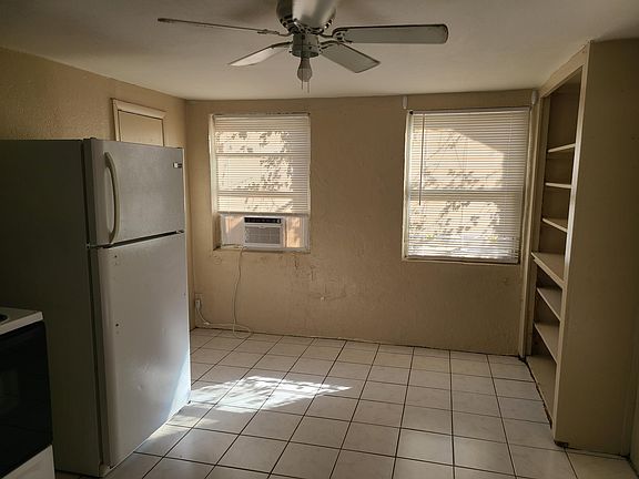4th image of 3681 50th Ave N Unit 1
