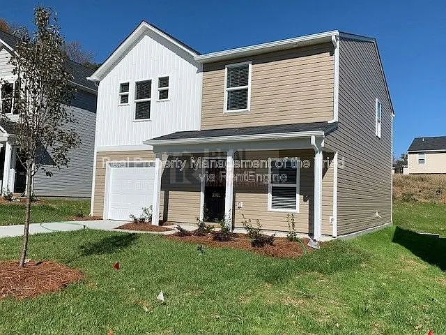 3901 Vershire Ave — Photo 1