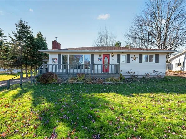 10 Granite Dr, Salisbury, NB E4J 3G2