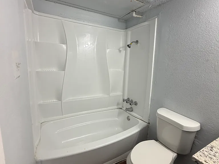 320 S Center St #114 — Photo 15