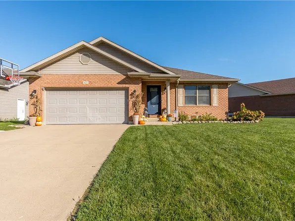 421 Clover Hill Dr, Tipp City, OH 45371