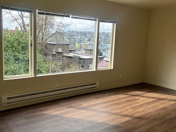 2nd image of 1020 Belmont Ave E APT 3