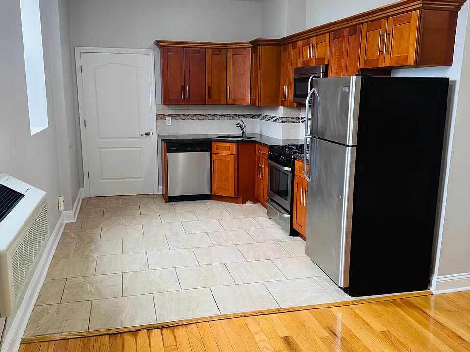 45 S Broadway Ave #4A