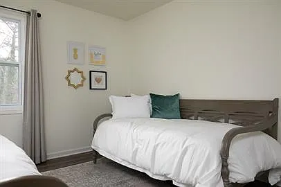 504 Wonder Ln — Photo 4