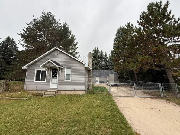 108 Desoto Ave, Houghton Lake, MI 48629