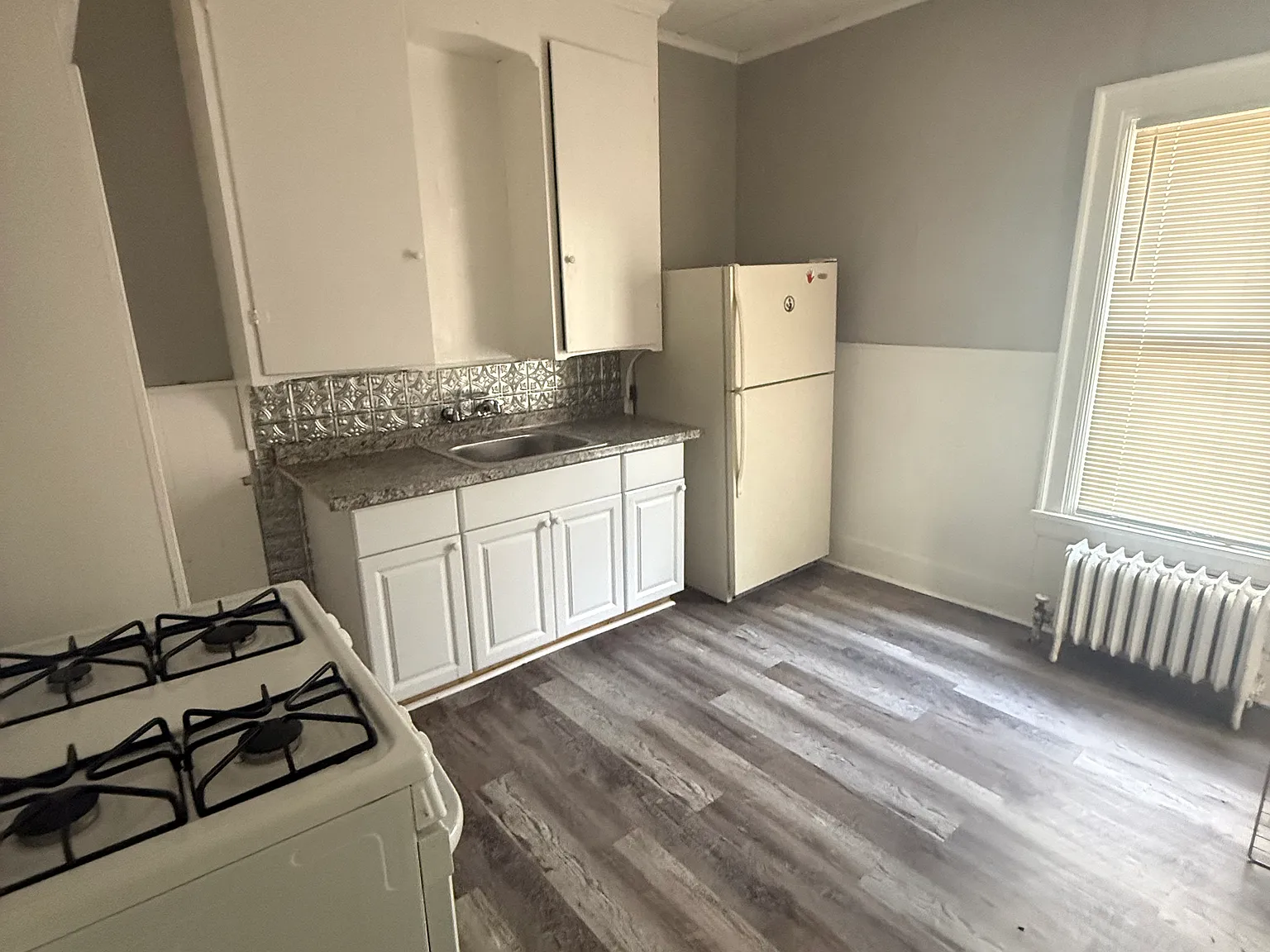 1 bed, 1000 sqft, $1,000 — Photo 4