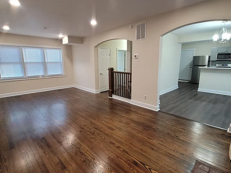 844 Forest St — Photo 11