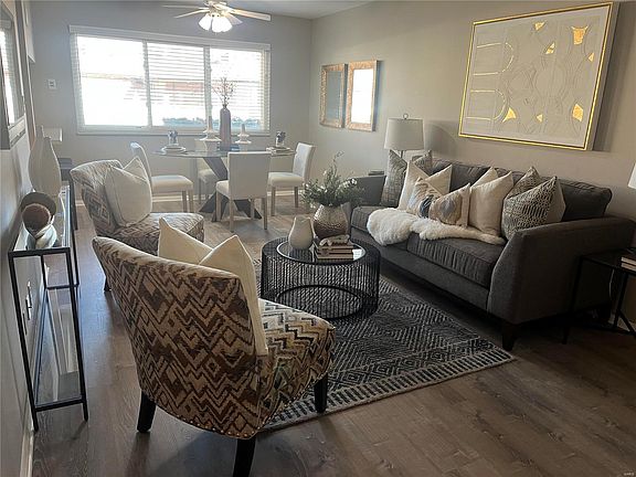 3rd image of 10015 Bunker Hill Dr APT B