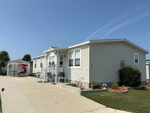 1st image of 57545 Miller Ct