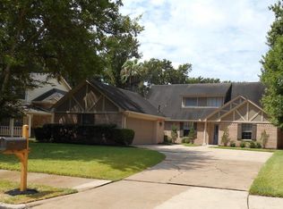 2027 Manor Dr, Richmond, TX 77406