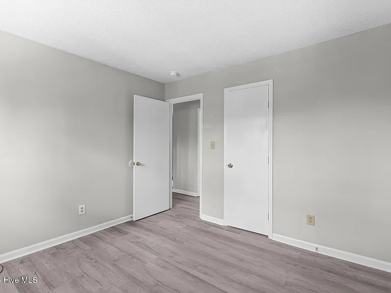 526 Myrtlewood Cir — Photo 17