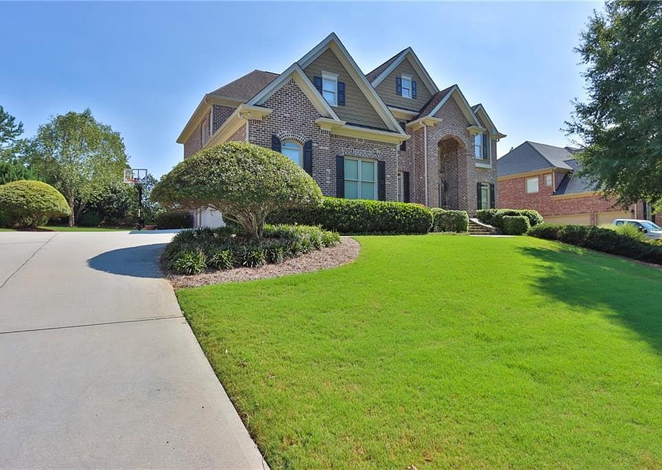 1st image of 2086 Chambord Way