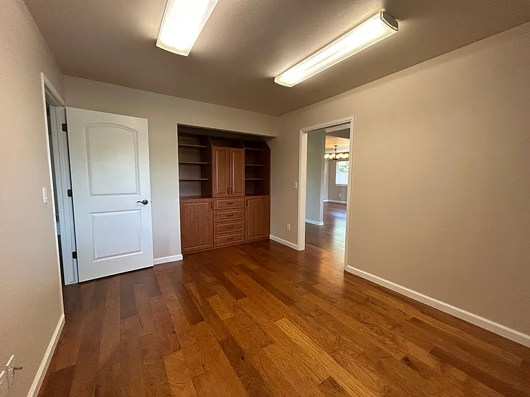 329 Oak Leaf Cir — Photo 16