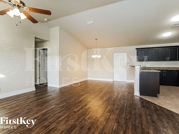 2nd image of 2543 SW 4th Ave