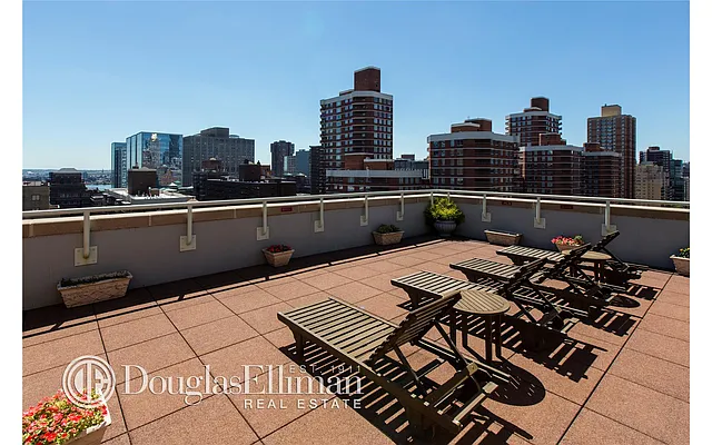 Rented by Douglas Elliman | media 25