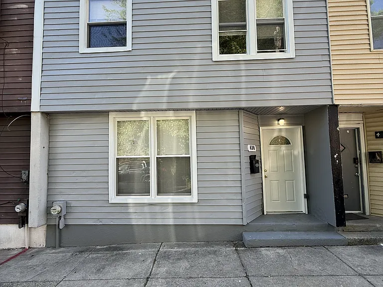 430 Mechanic St — Photo 1