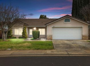 7048 Turnberry Ln, Riverbank, CA 95367