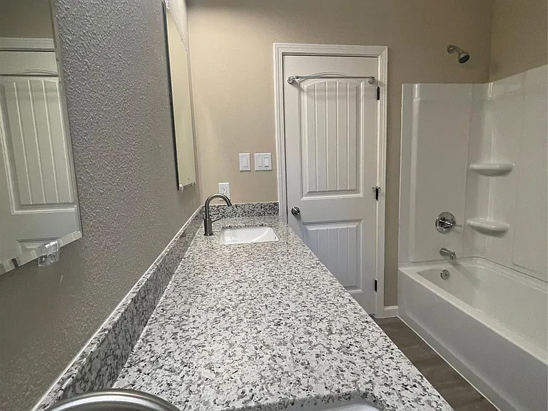 2210 Arapahoe Dr — Photo 9
