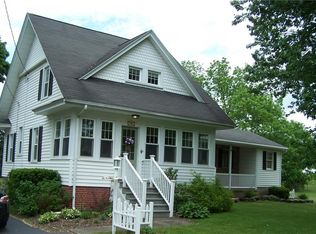 996 Maple Dr, Webster, NY 14580