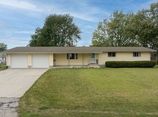103 Walnut St NW, Blairstown, IA 52209