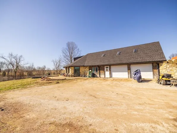 11564 Marshall School Rd, Lexington, MO 64067