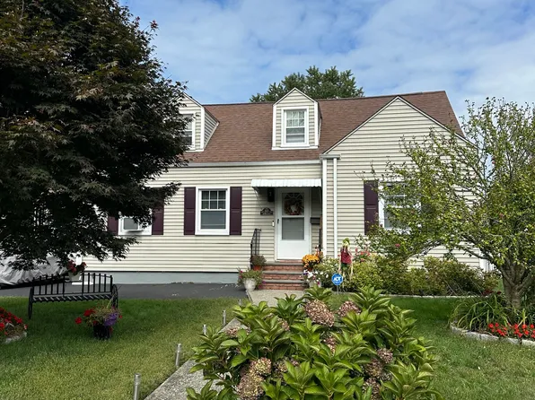 165 Nutmeg Road, Bridgeport, CT 06610