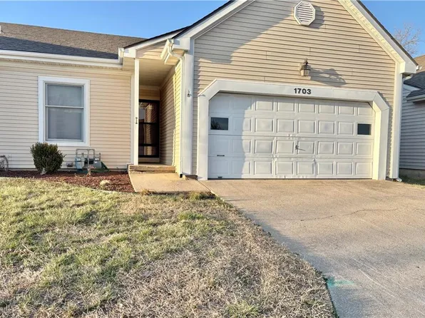 1703 Westbury Ln, Fort Scott, KS 66701