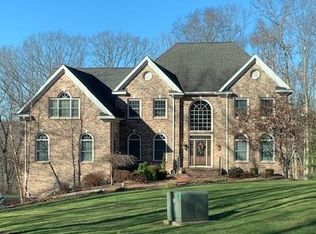 111 Wild Horse Ct, Monroe, CT 06468