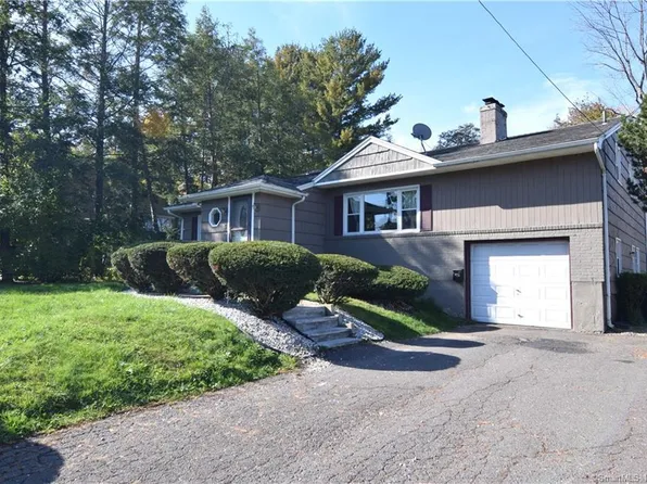 5 Russell Lane, West Hartford, CT 06107