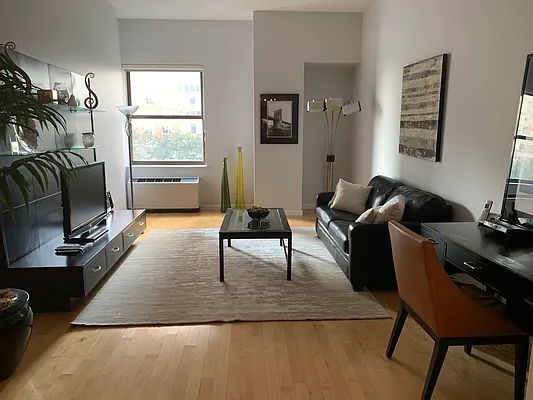 Rented by Global Realty Opportunities | media 1
