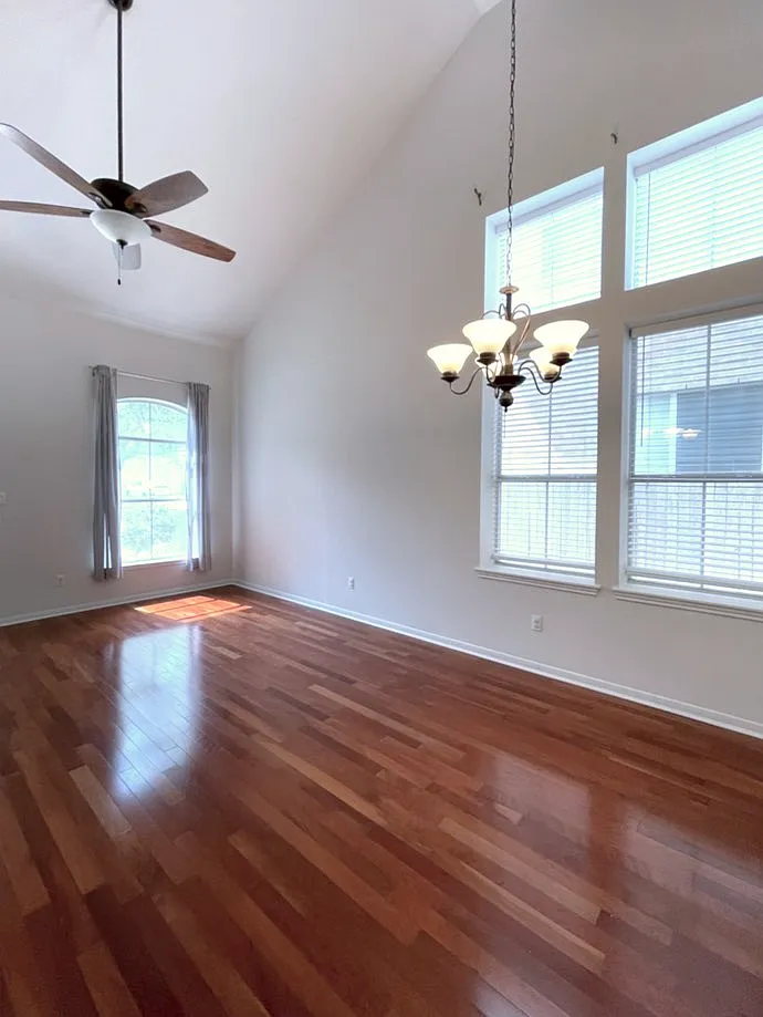 3600 Roller Xing — Photo 1