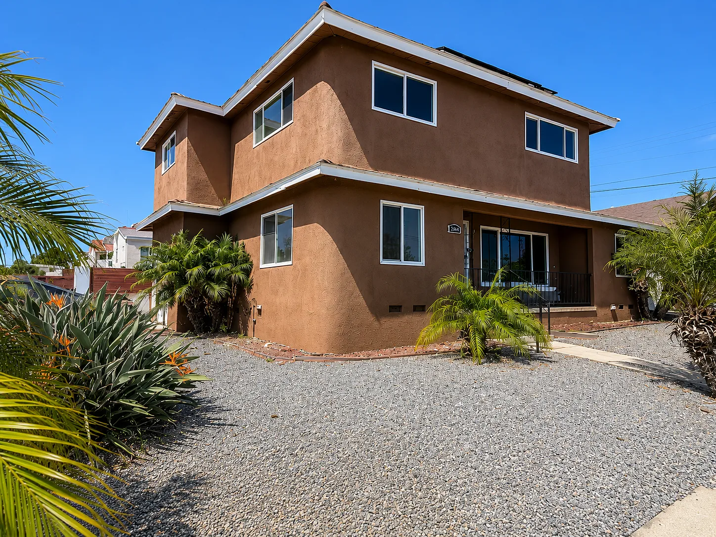 5 bed, 2008 sqft, $4,750 — Photo 2
