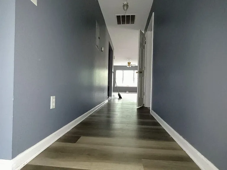 270 S 7th St — Photo 16