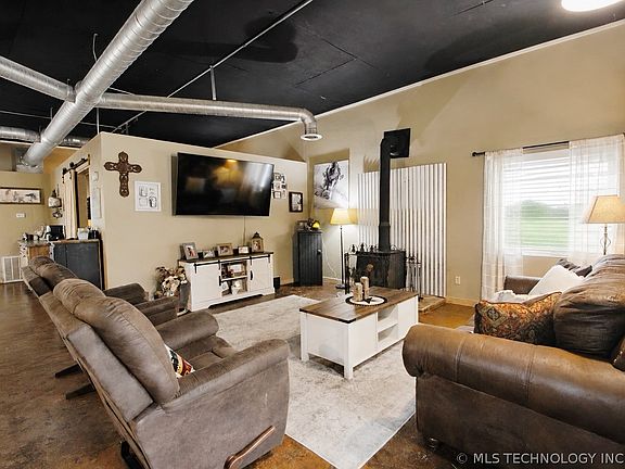 4th image of 8786 Coconut Ln