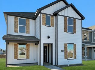 4808 W Planetree St, Fayetteville, AR 72704