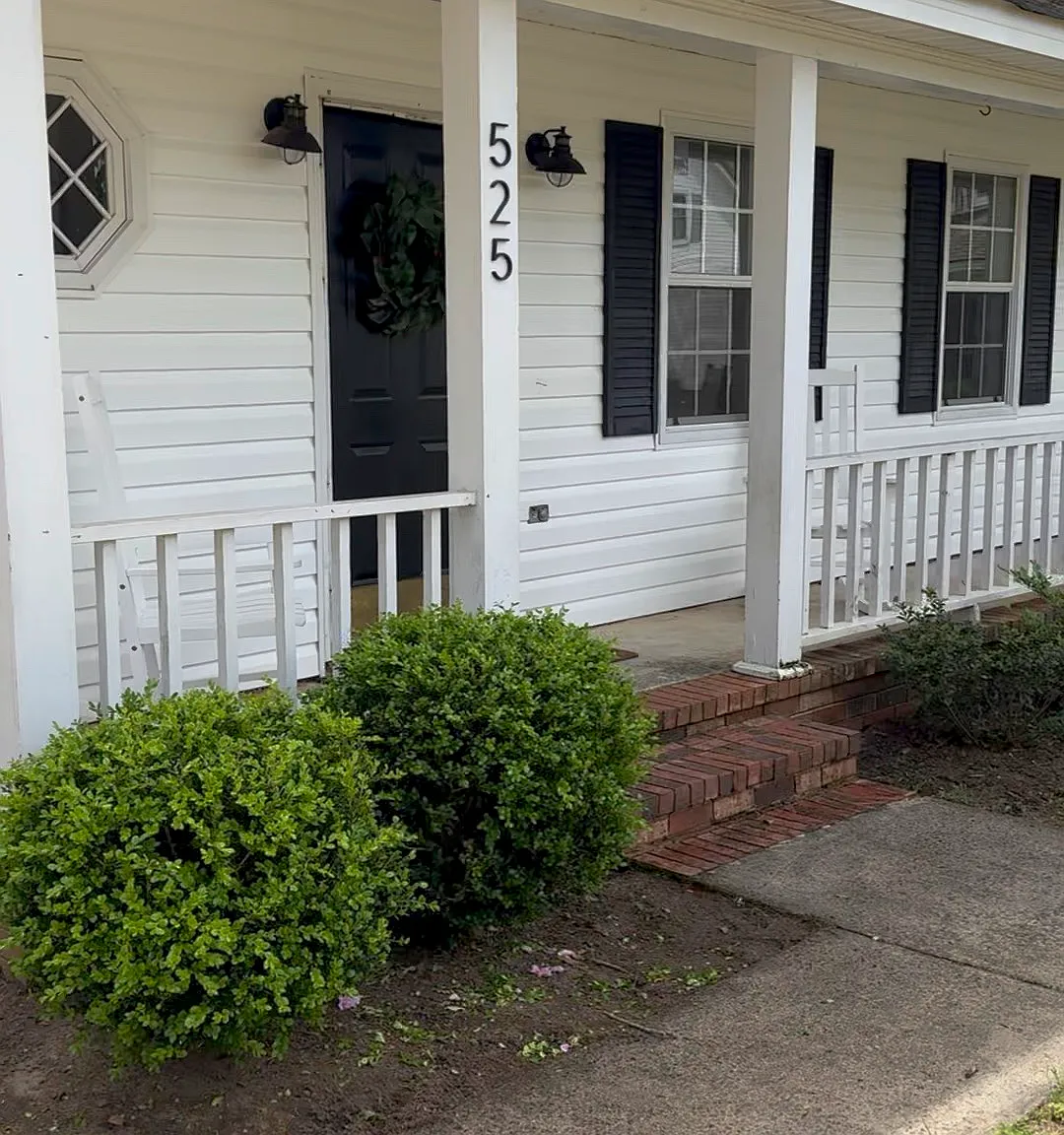 525 Adams Mill Ln — Photo 2